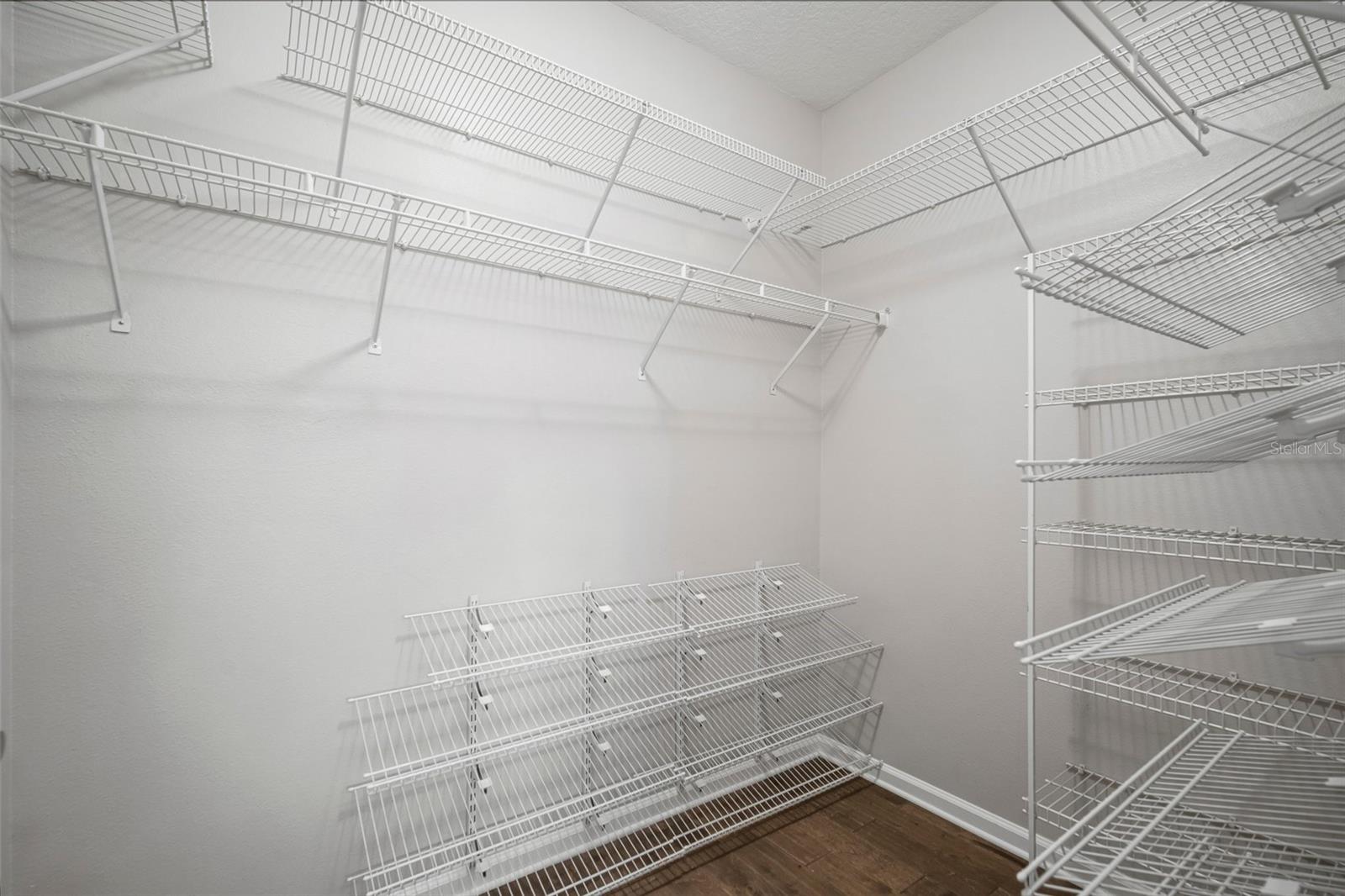 Image 14 of 69 For 800 Dakota Avenue 221