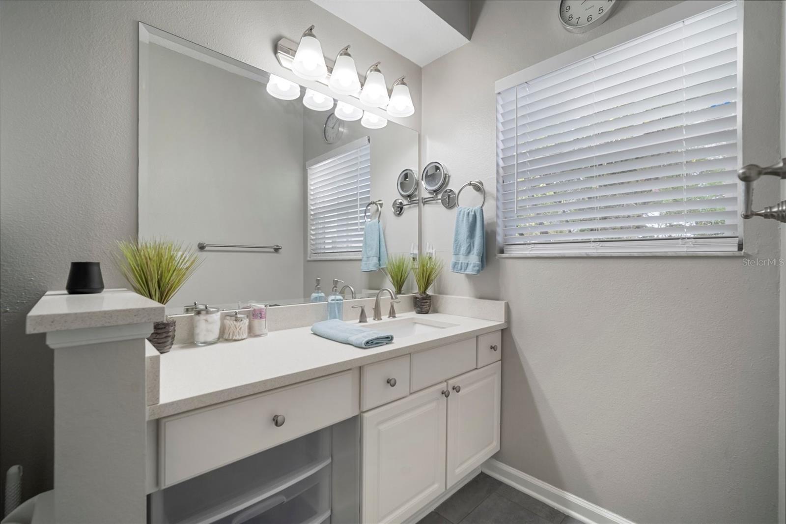 Image 16 of 69 For 800 Dakota Avenue 221