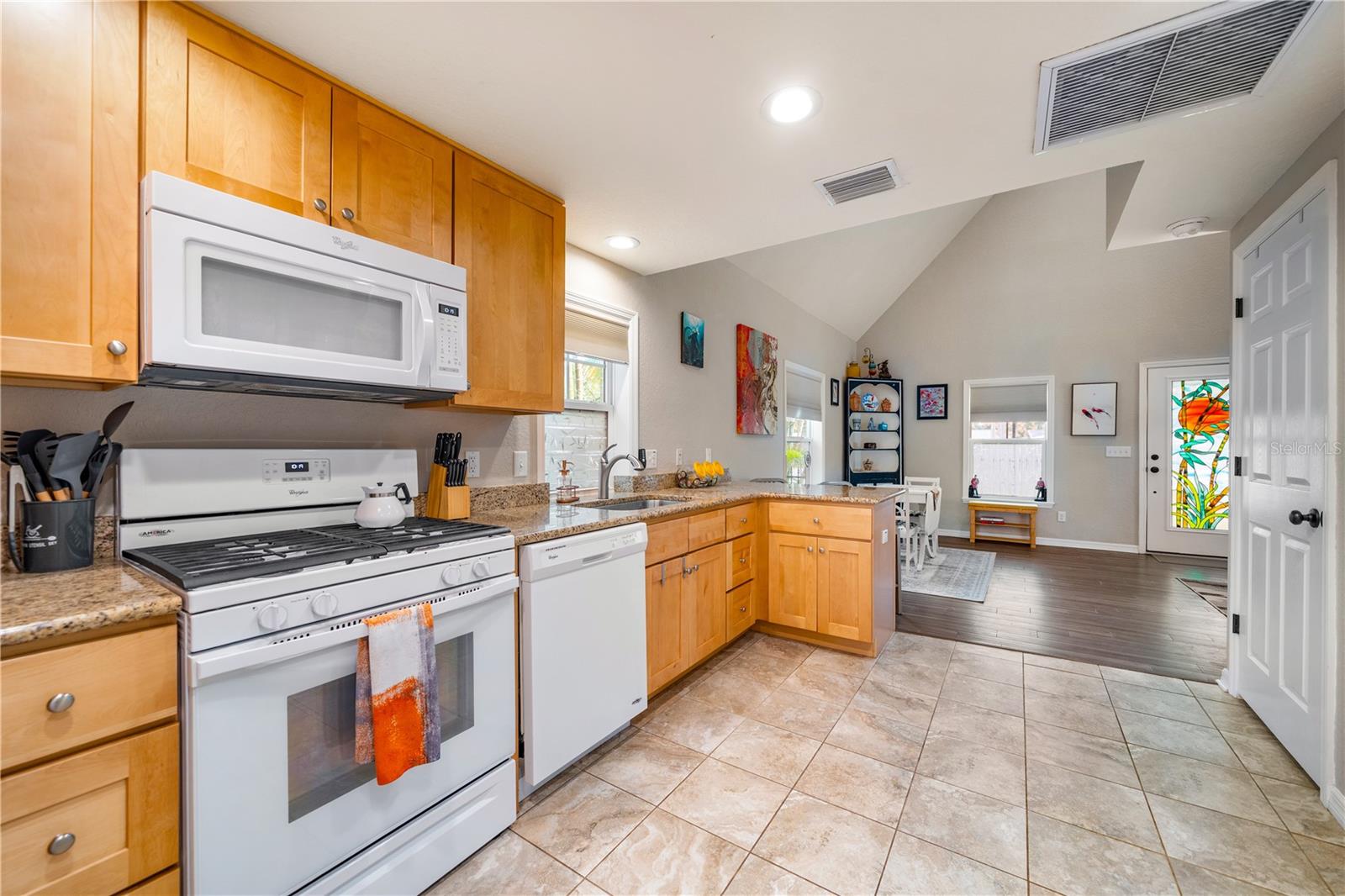 Image 9 of 26 For 428 Milwaukee Avenue