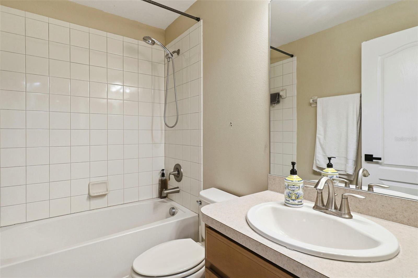 Image 25 of 45 For 10144 Arbor Run Drive 70