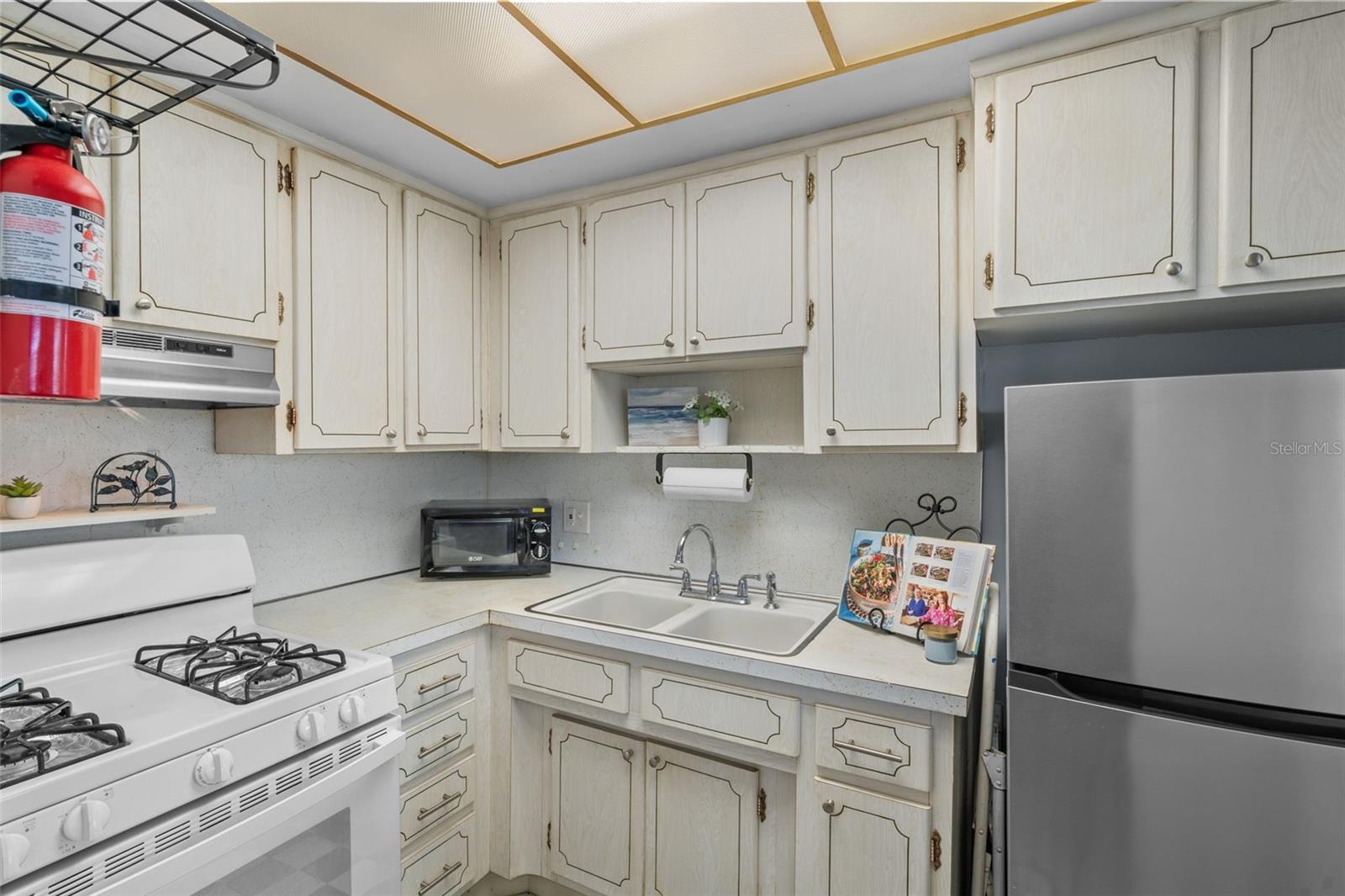 Image 15 of 36 For 5875 18th Street N 19