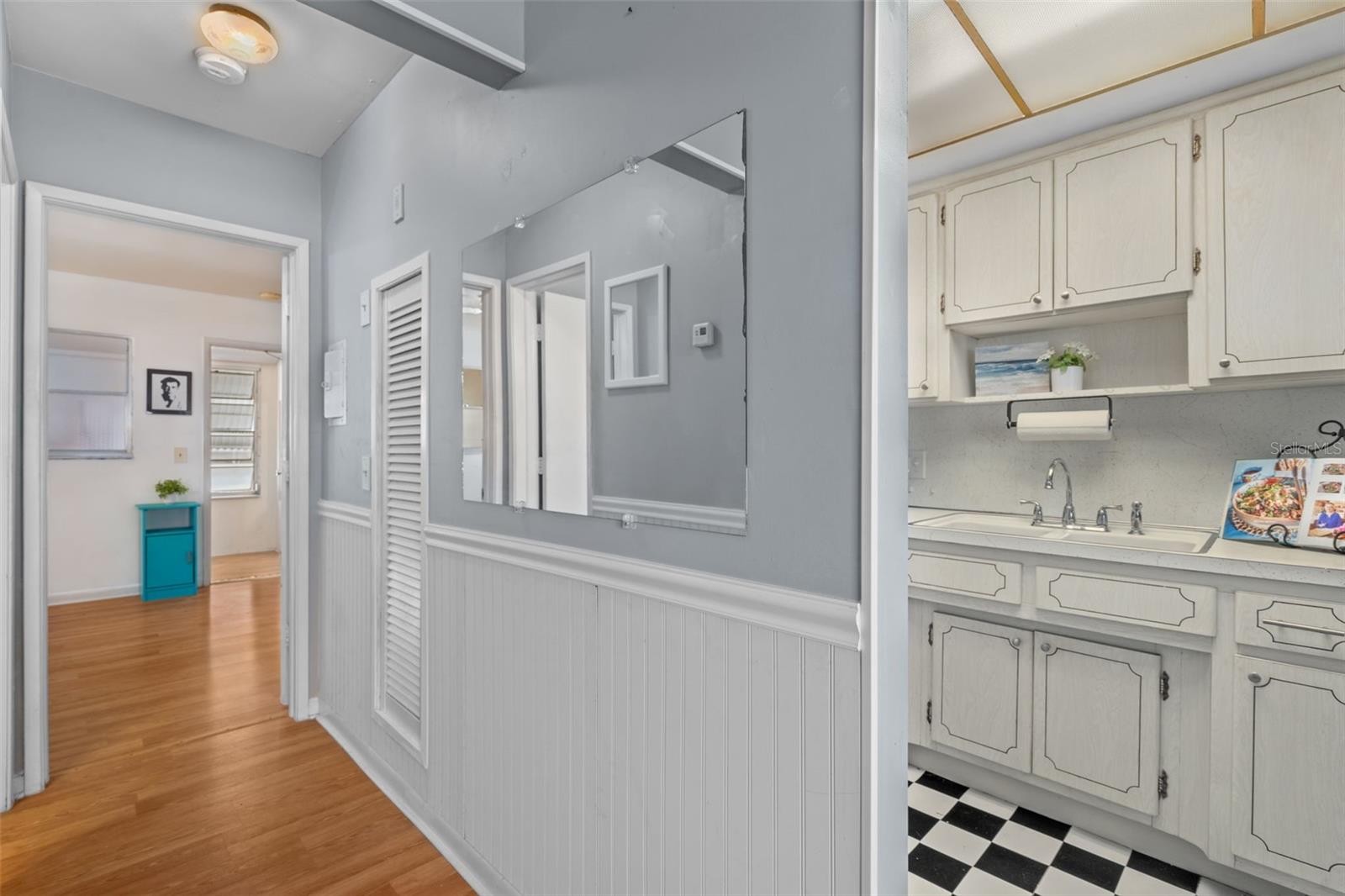 Image 21 of 36 For 5875 18th Street N 19