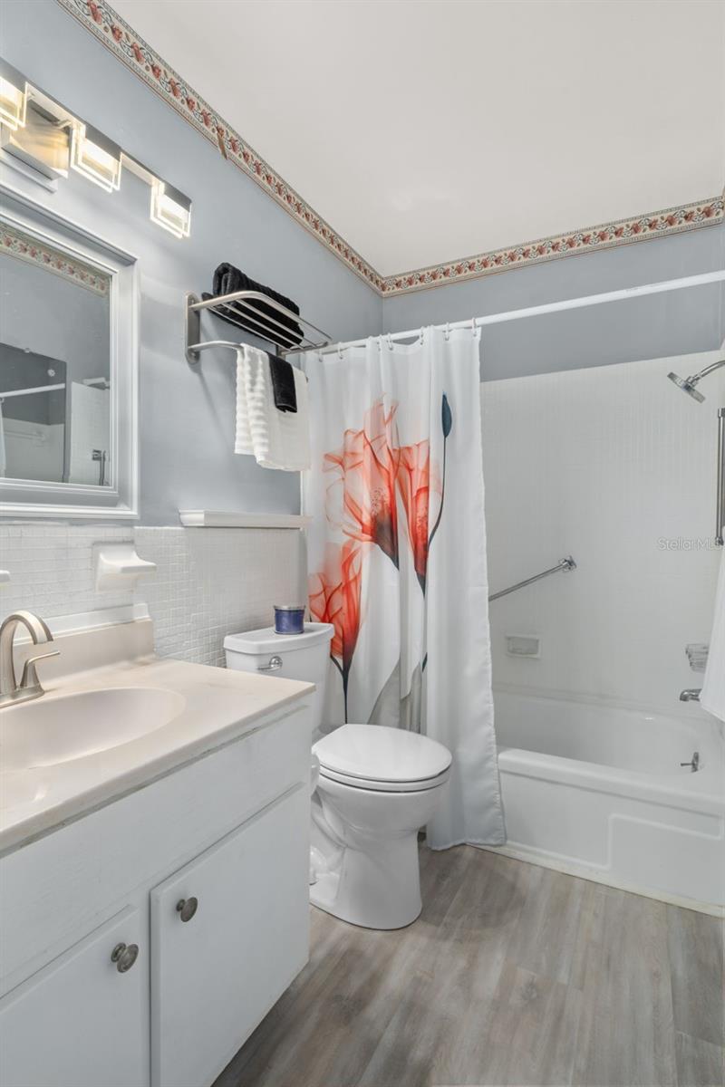 Image 23 of 36 For 5875 18th Street N 19