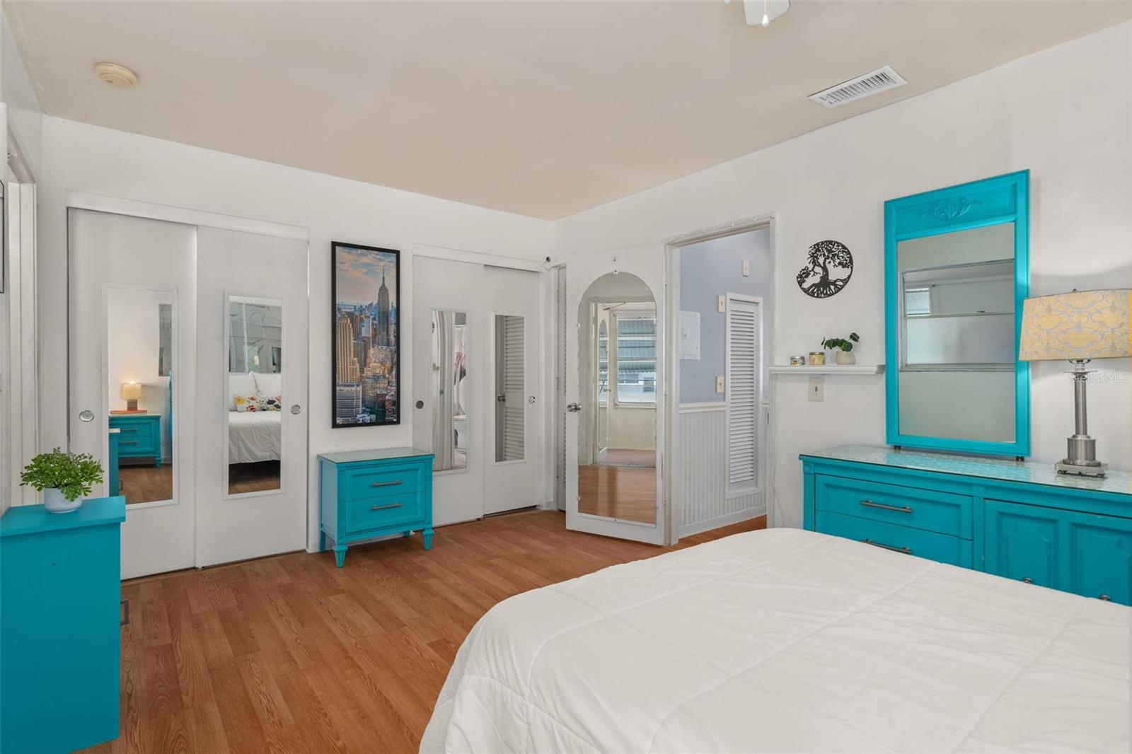 Image 26 of 36 For 5875 18th Street N 19