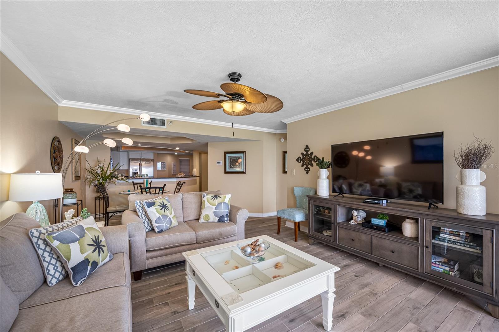 Image 14 of 60 For 1340 Gulf Boulevard 16b