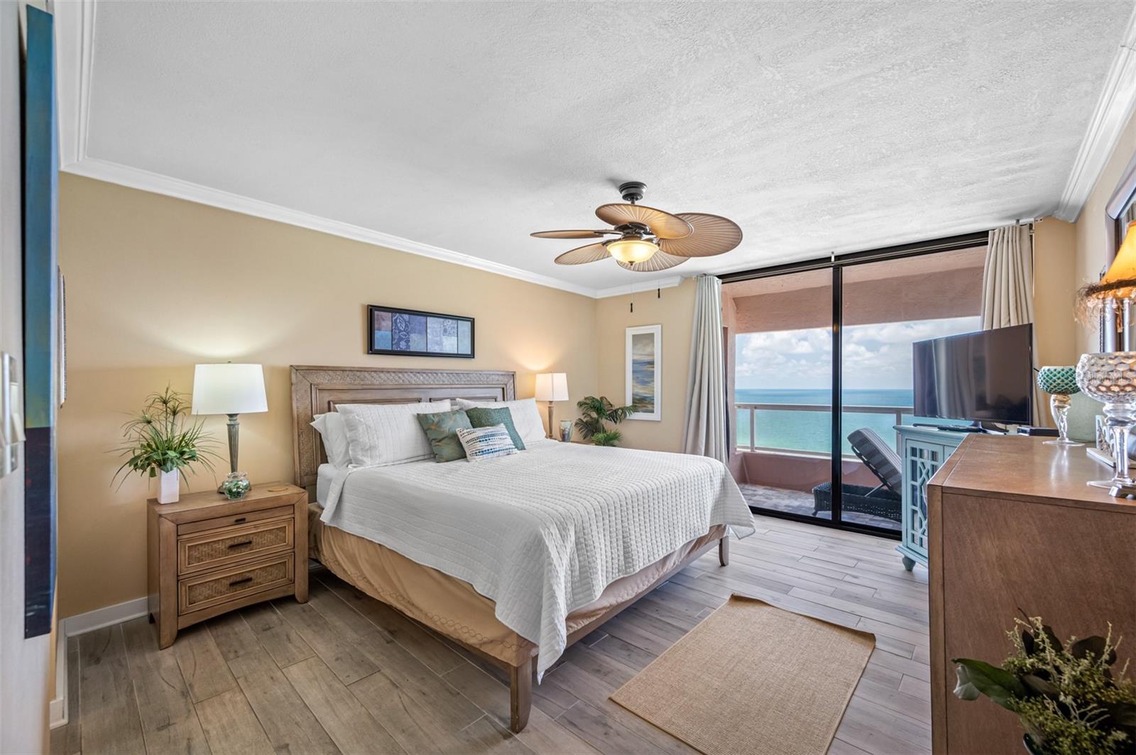 Image 27 of 60 For 1340 Gulf Boulevard 16b