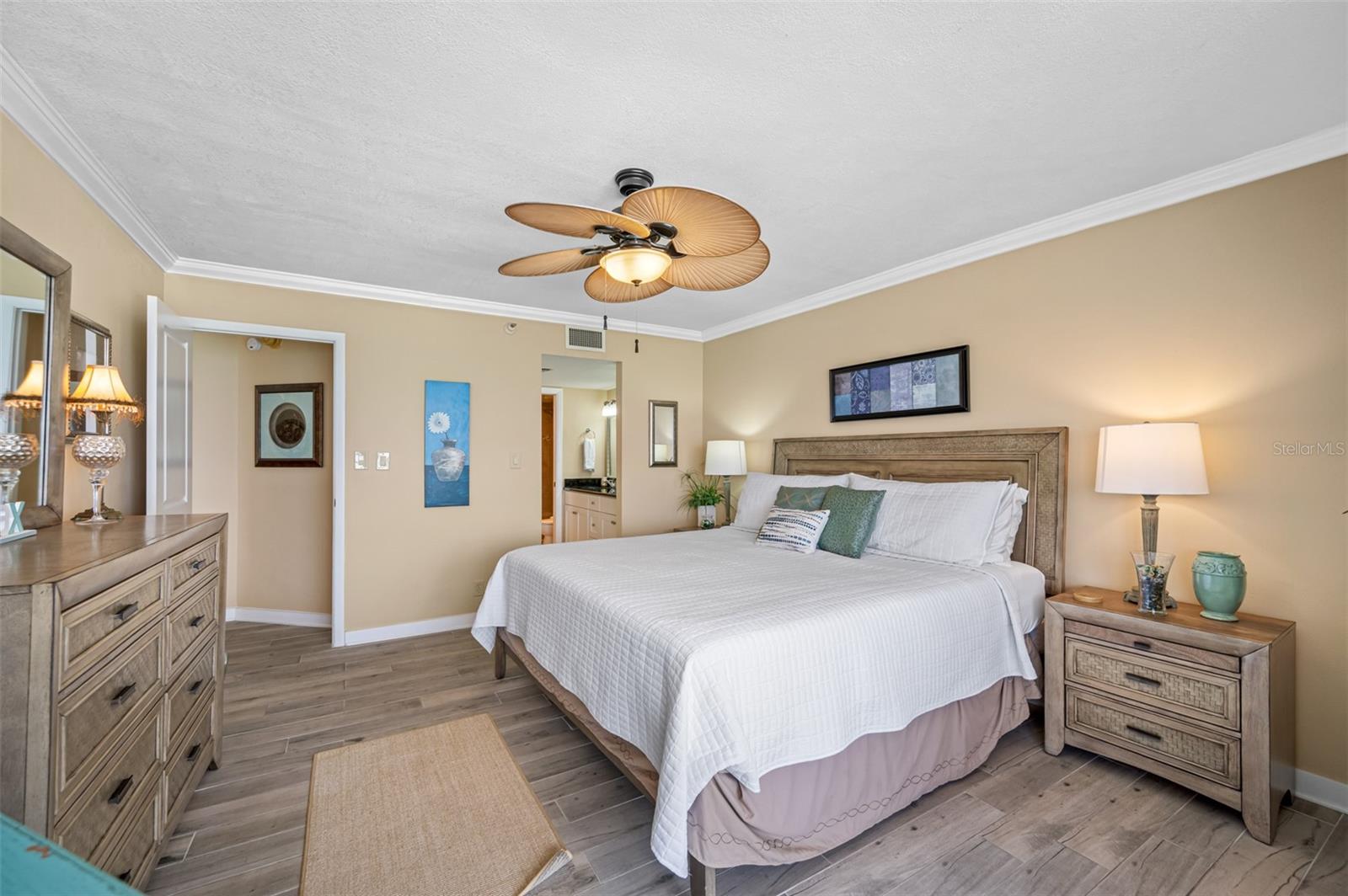 Image 28 of 60 For 1340 Gulf Boulevard 16b