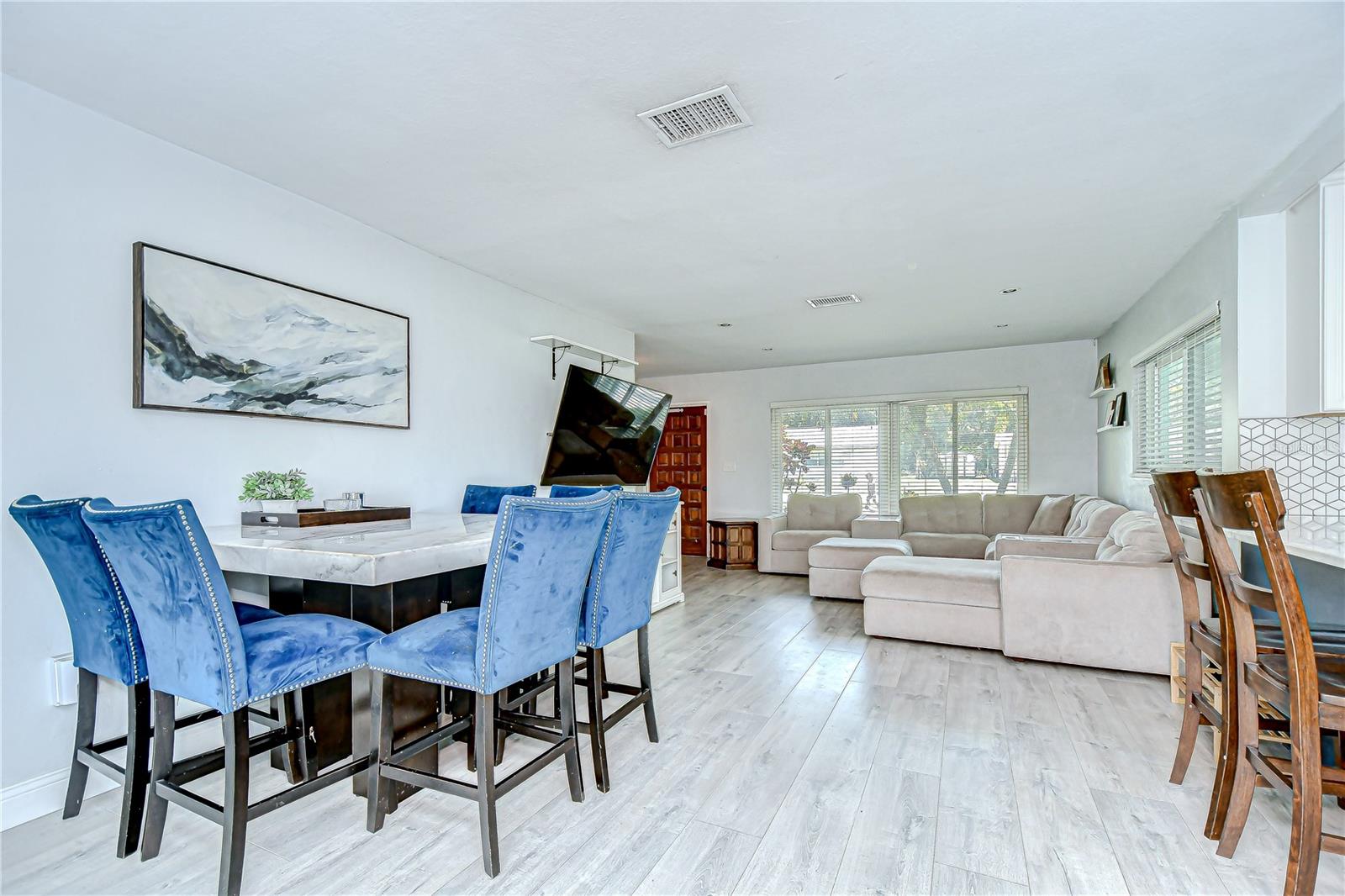 Image 10 of 41 For 910 Linwood Terrace