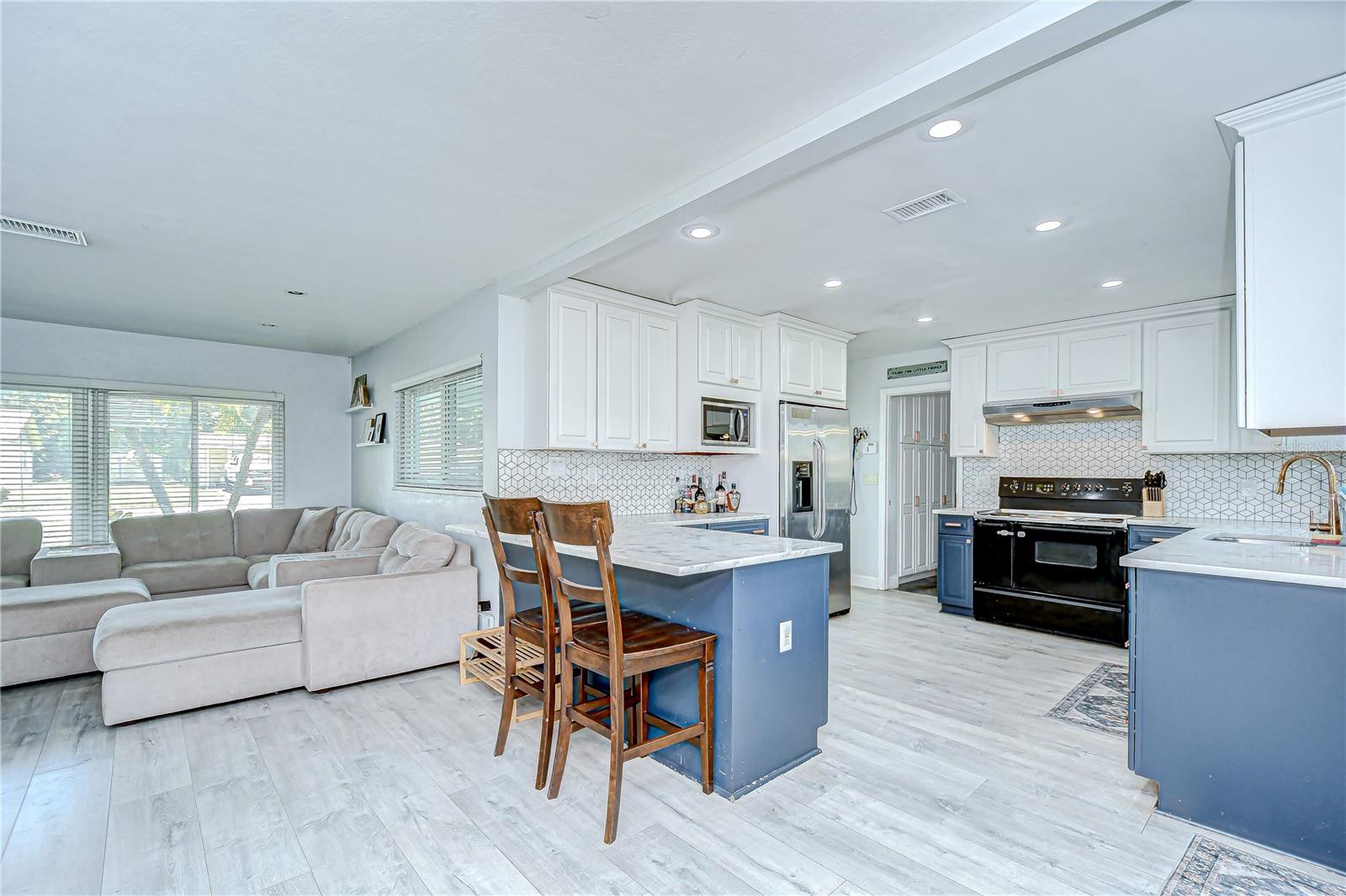 Image 14 of 41 For 910 Linwood Terrace