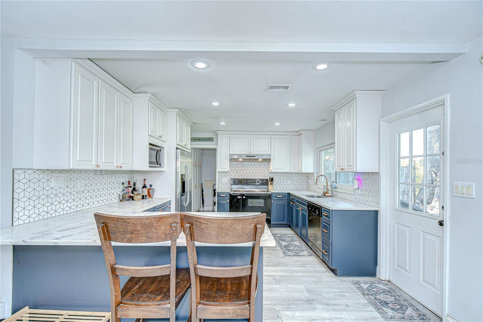 Image 16 of 41 For 910 Linwood Terrace