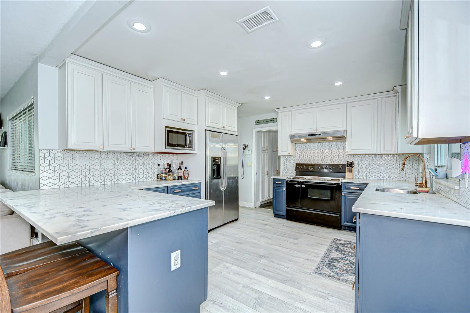 Image 18 of 41 For 910 Linwood Terrace