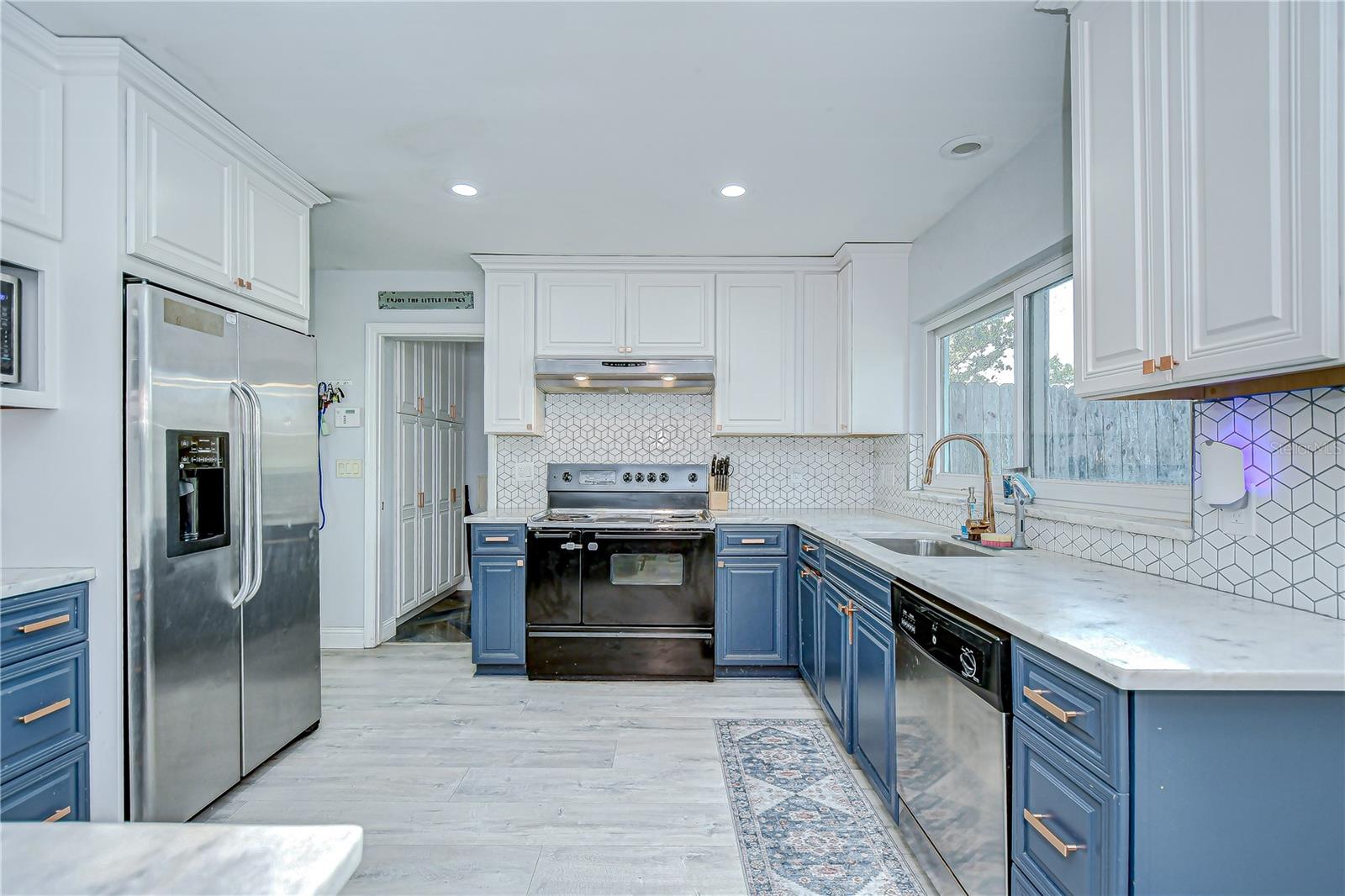 Image 19 of 41 For 910 Linwood Terrace