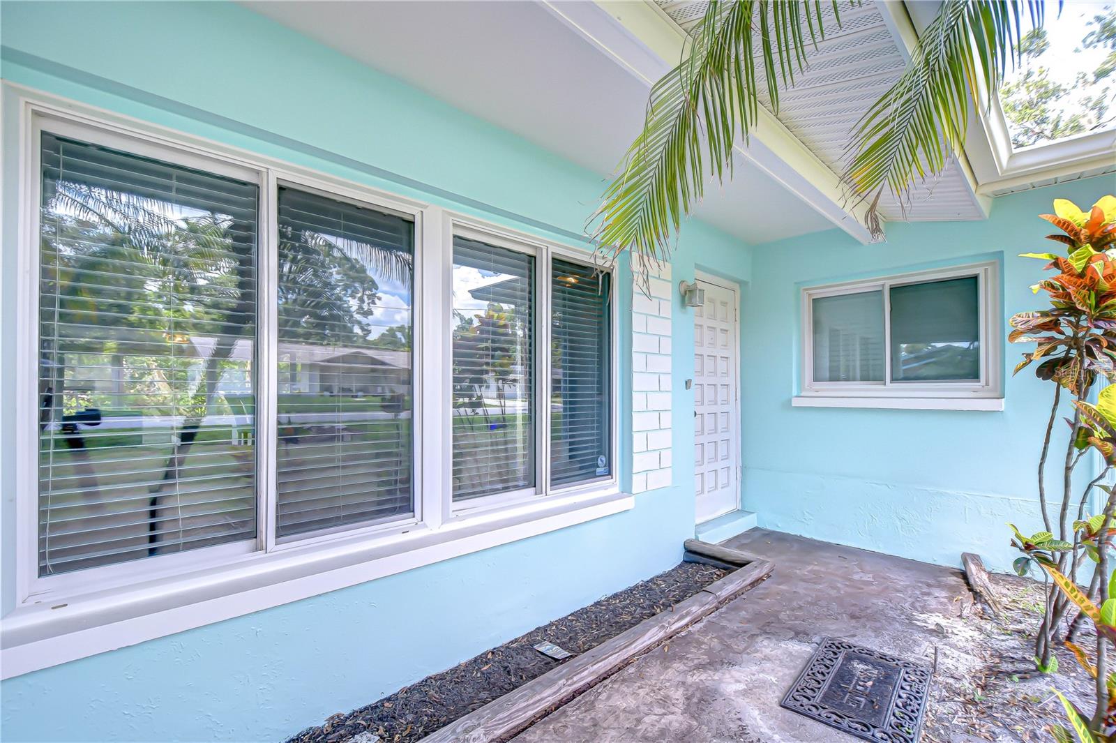 Image 4 of 41 For 910 Linwood Terrace