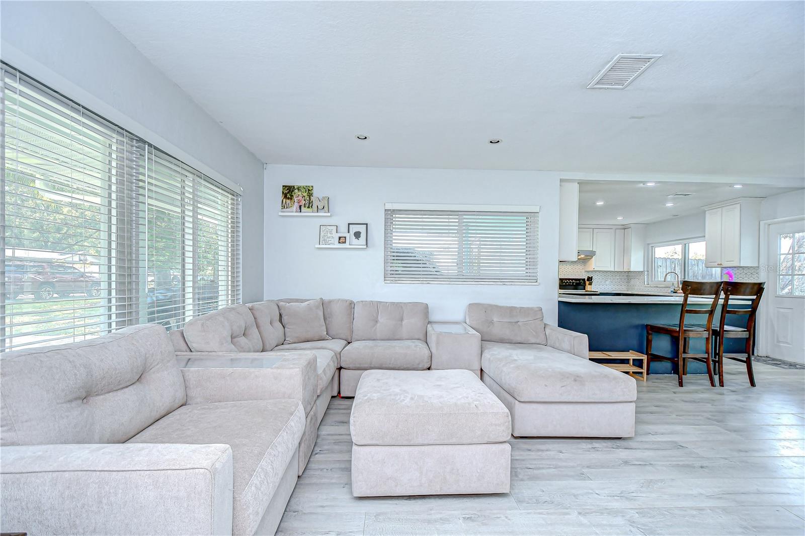 Image 6 of 41 For 910 Linwood Terrace