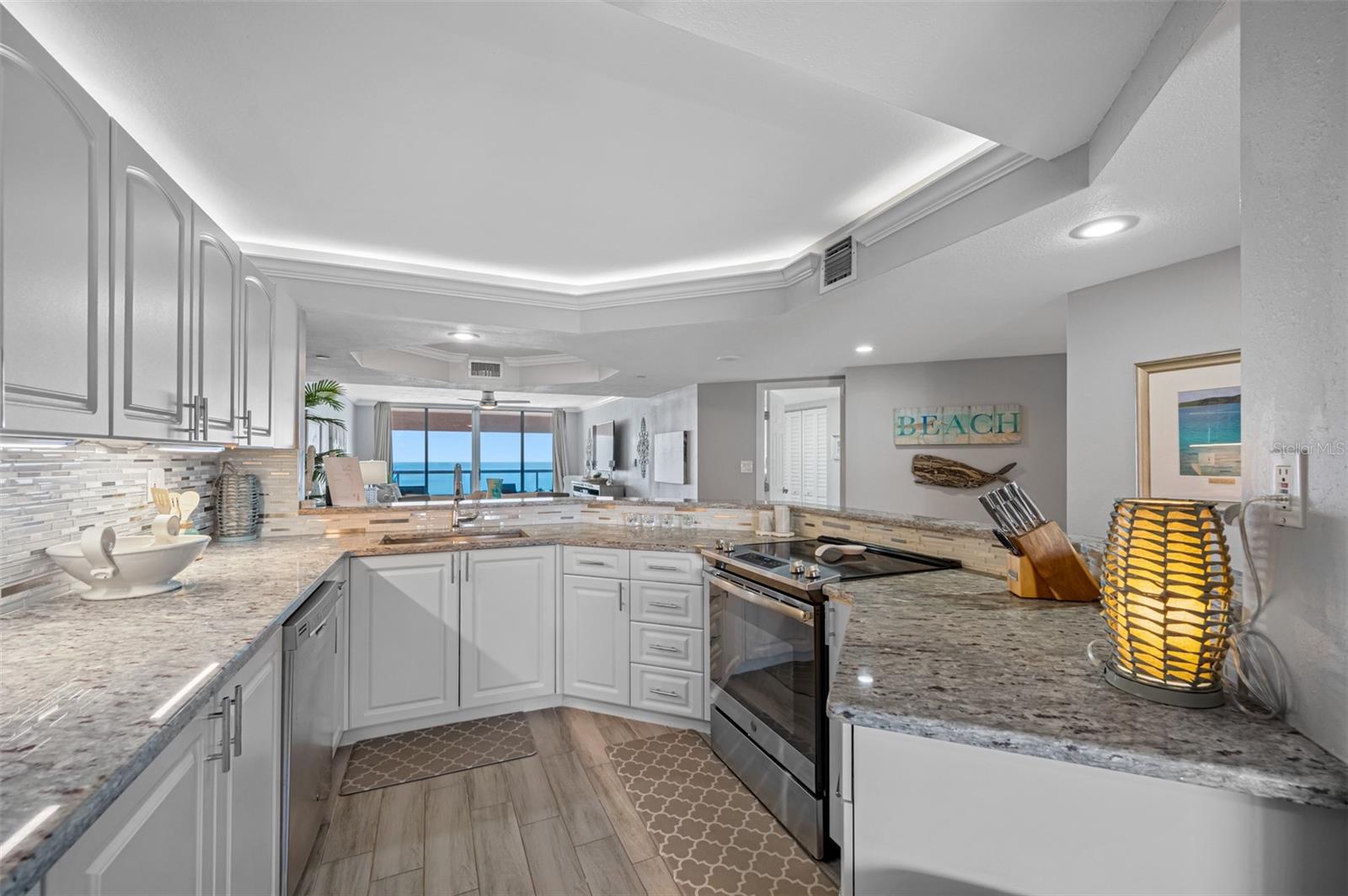 Image 17 of 58 For 1340 Gulf Boulevard 15e