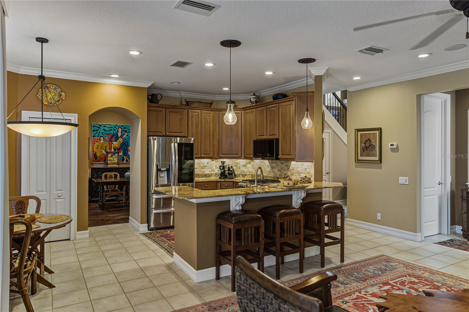 Image 16 of 95 For 313 10th Avenue E