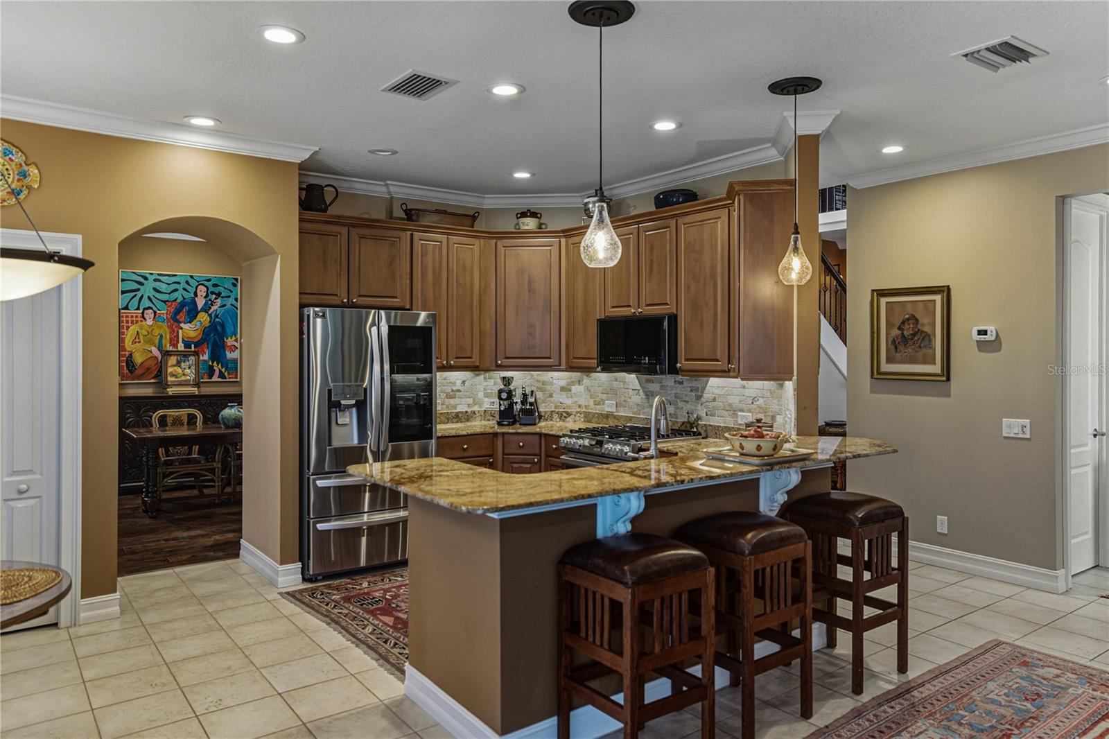 Image 18 of 95 For 313 10th Avenue E