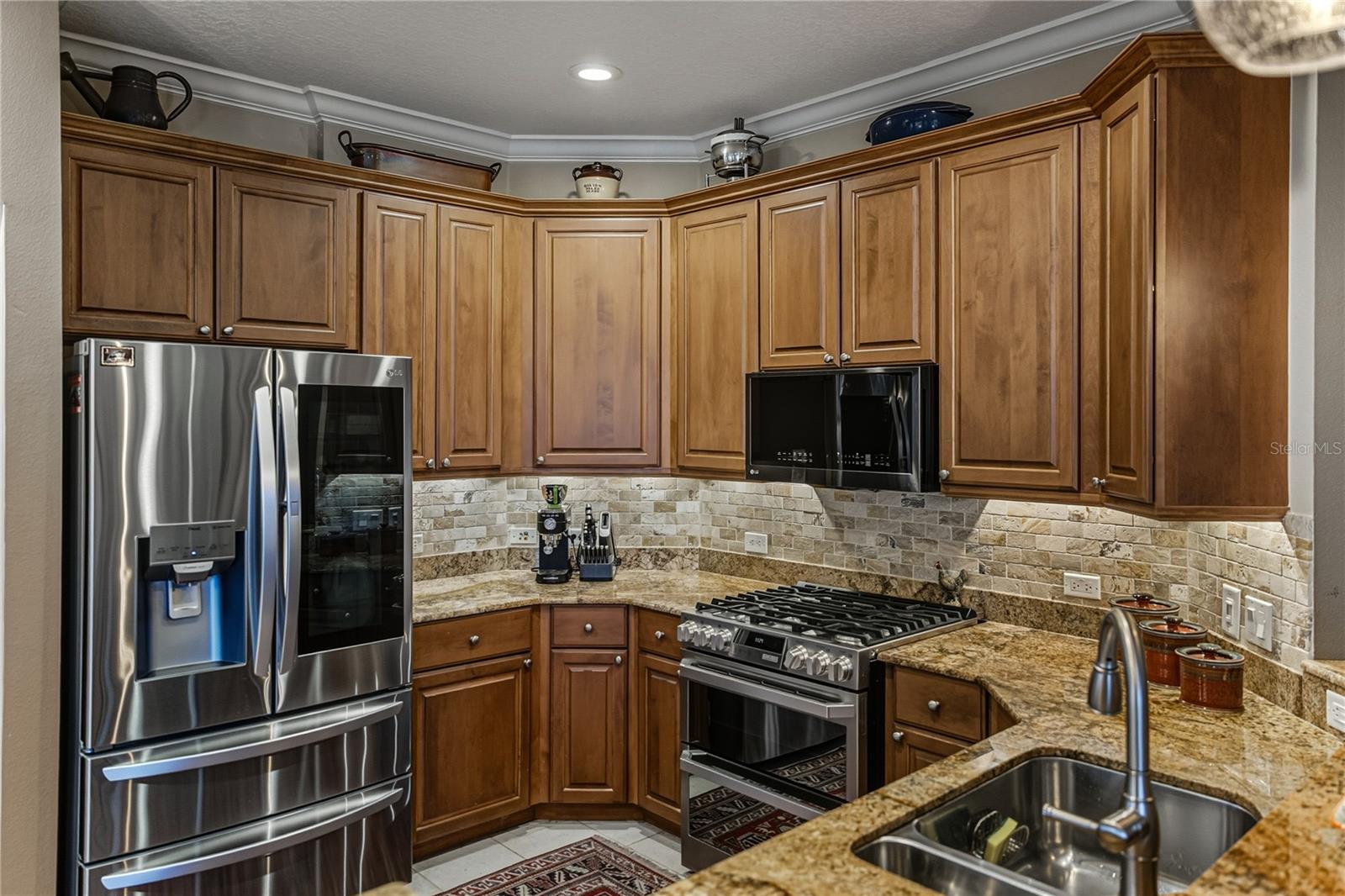 Image 20 of 95 For 313 10th Avenue E