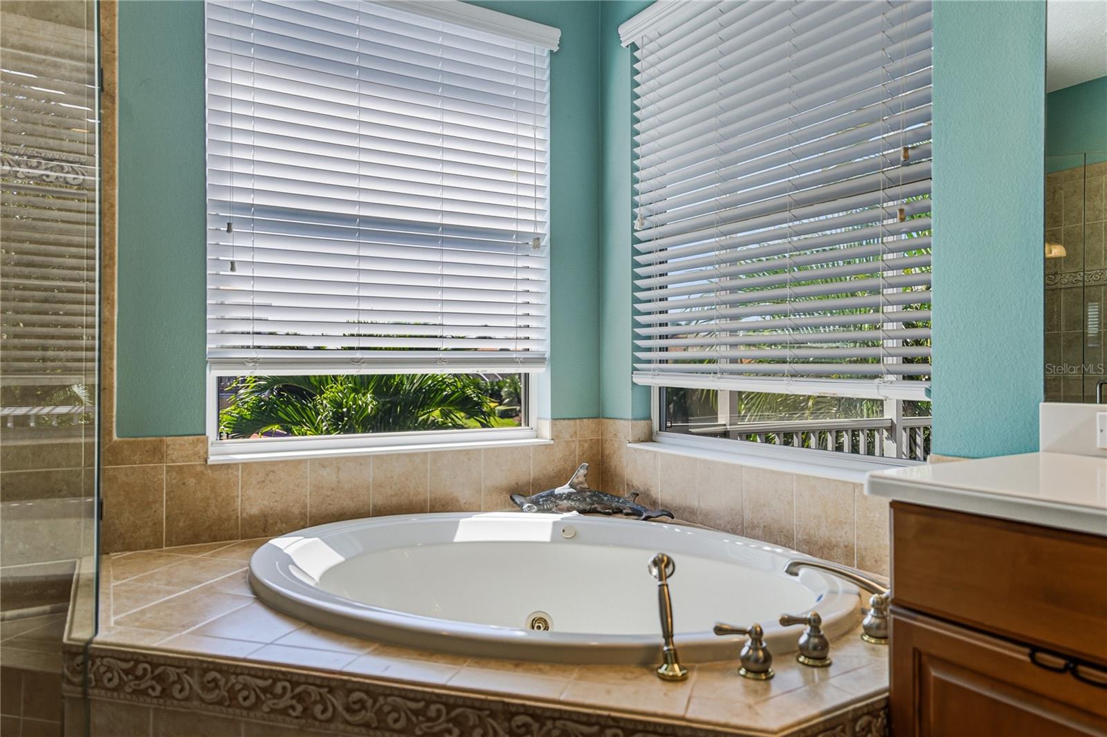 Image 39 of 95 For 313 10th Avenue E