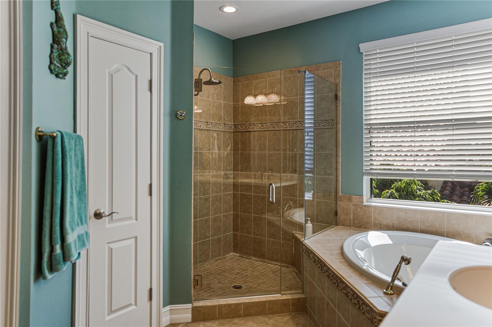 Image 40 of 95 For 313 10th Avenue E