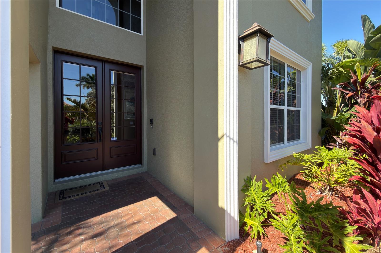 Image 5 of 95 For 313 10th Avenue E