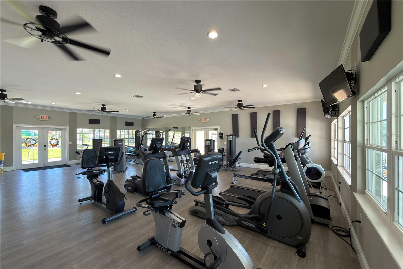 Image 88 of 95 For 313 10th Avenue E