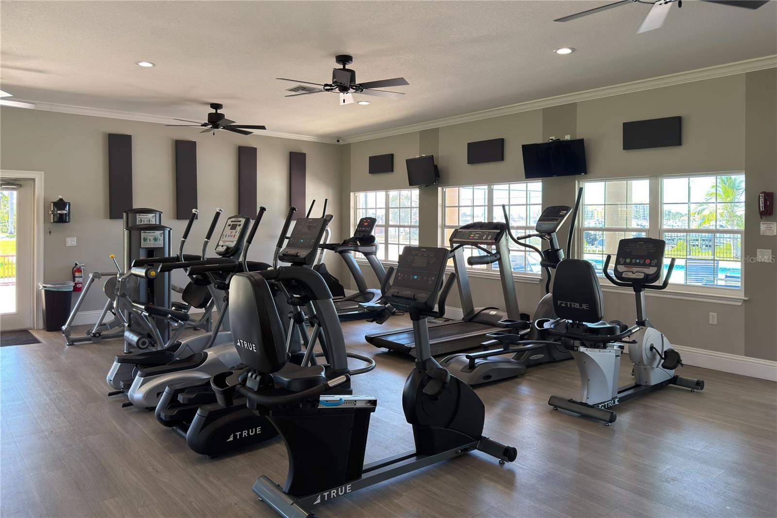 Image 89 of 95 For 313 10th Avenue E