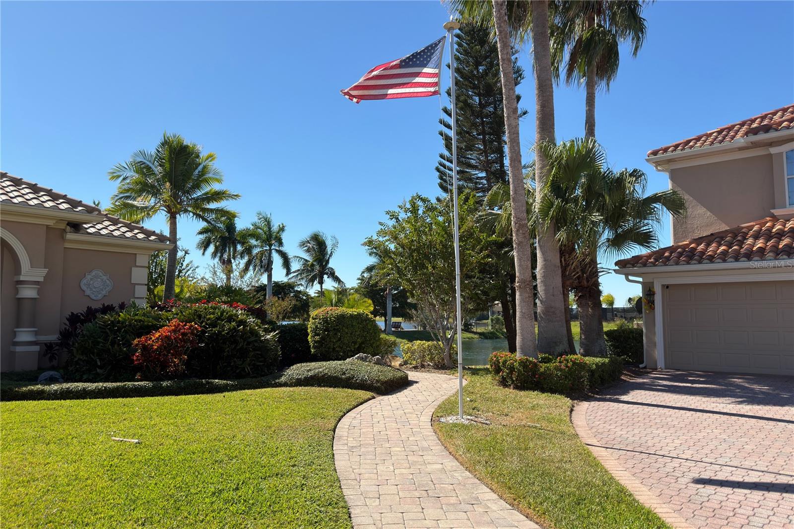 Image 90 of 95 For 313 10th Avenue E