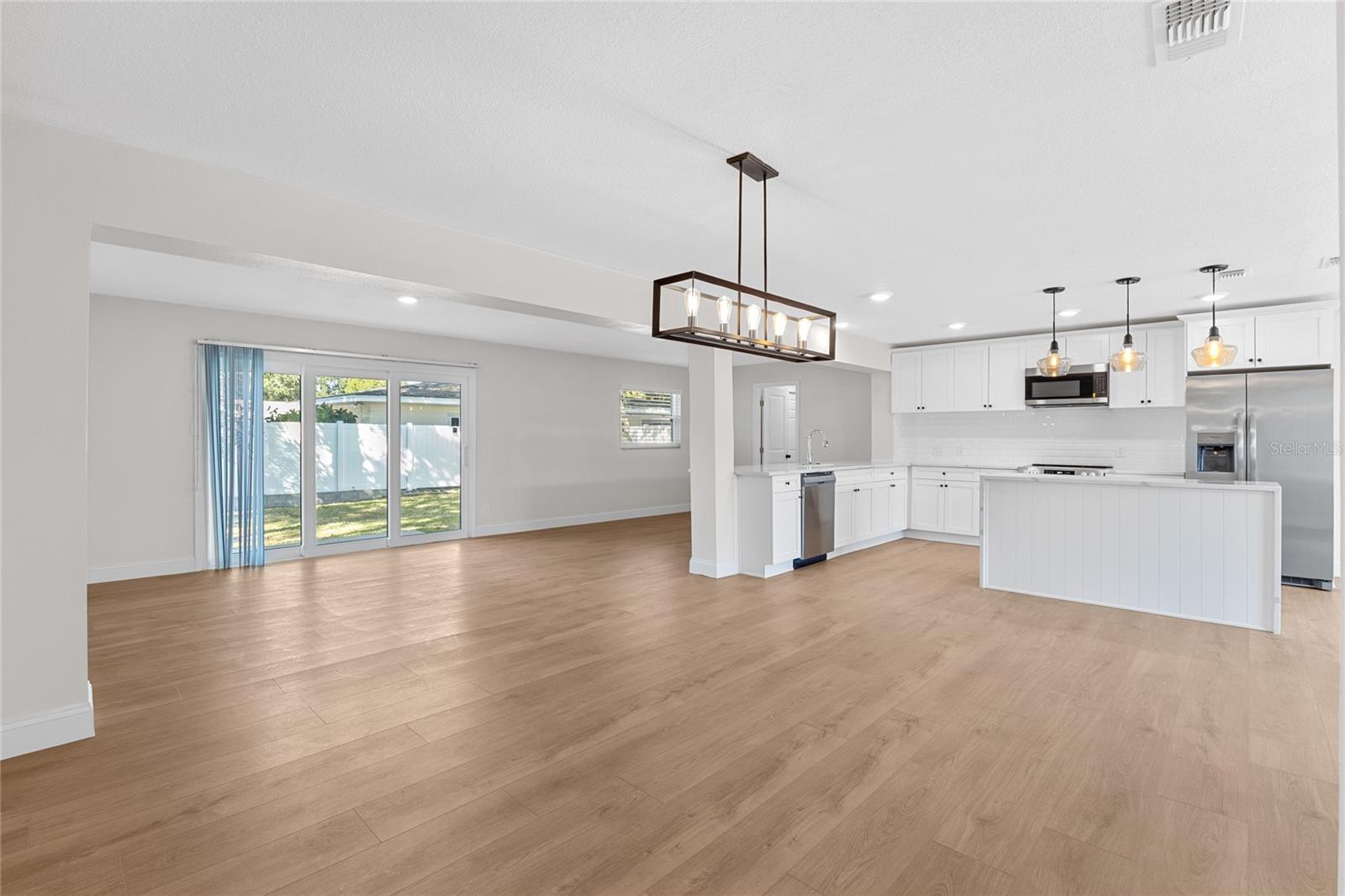 Image 11 of 31 For 1905 West Shore Boulevard