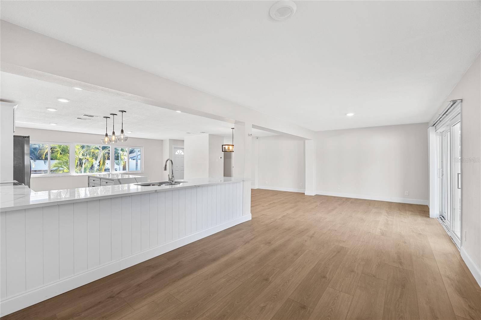 Image 13 of 31 For 1905 West Shore Boulevard