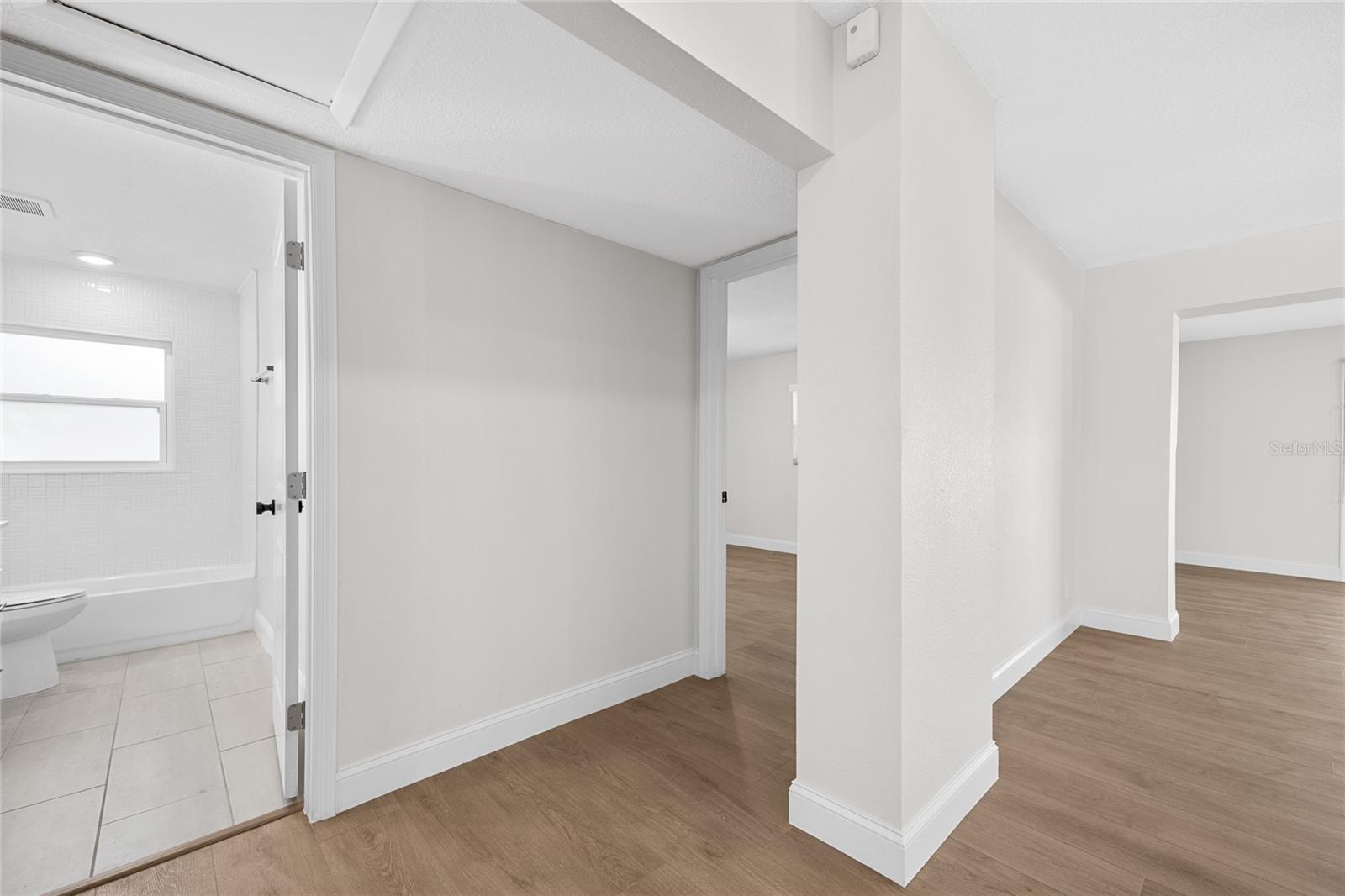 Image 18 of 31 For 1905 West Shore Boulevard