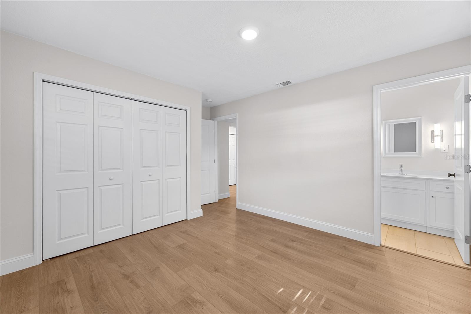 Image 20 of 31 For 1905 West Shore Boulevard