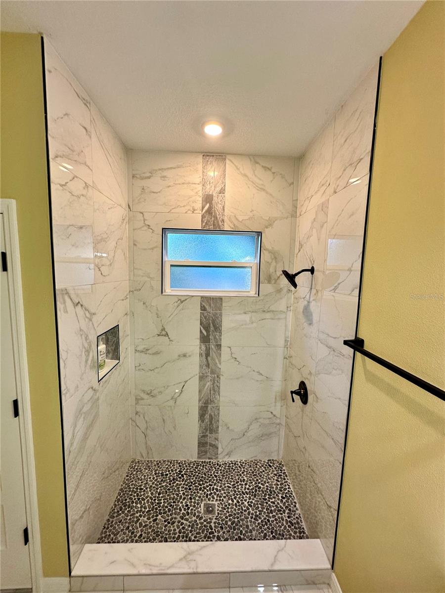 Image 16 of 36 For 419 Tillman Avenue