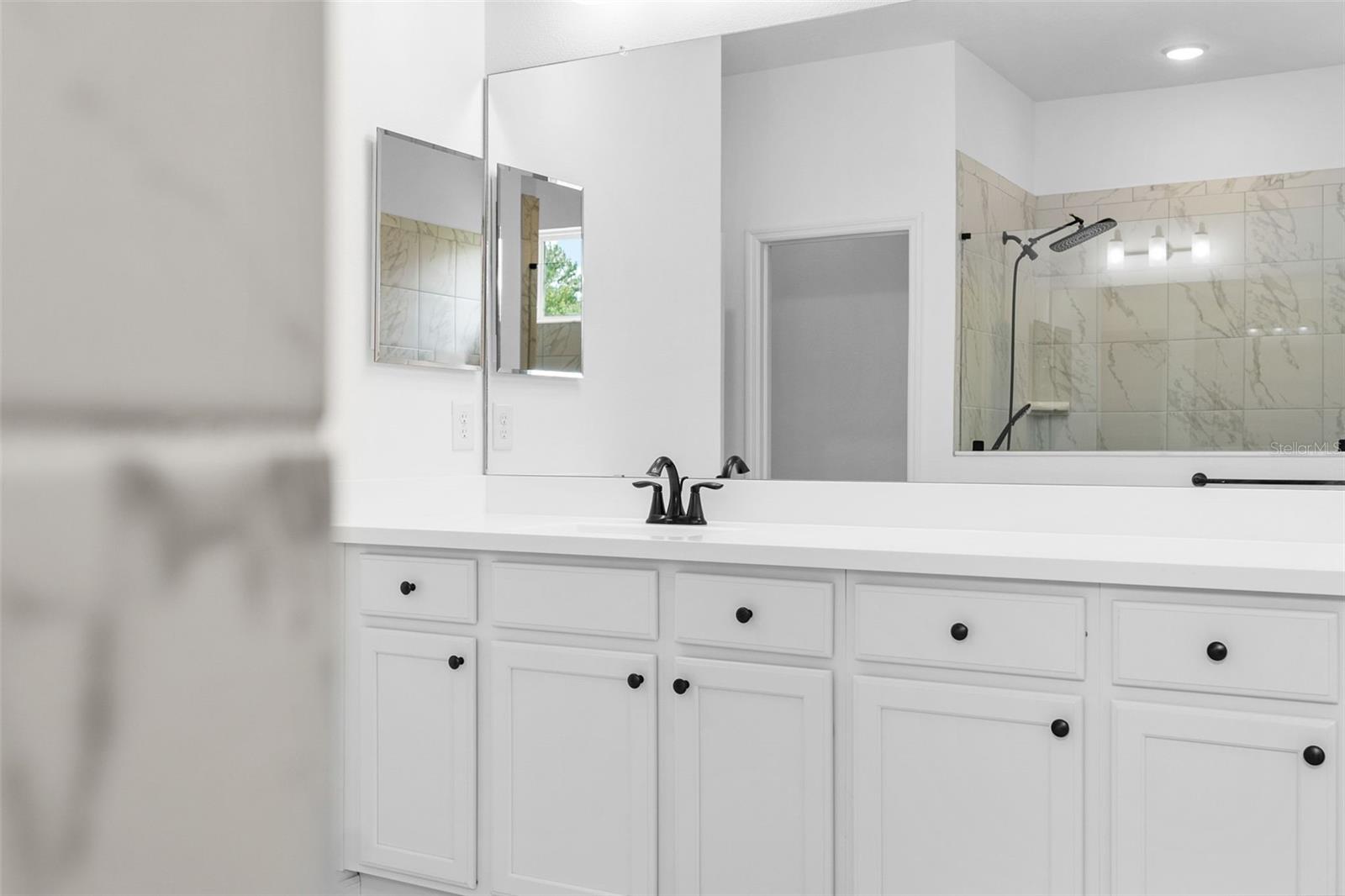 Image 36 of 60 For 19819 Tattnall Way