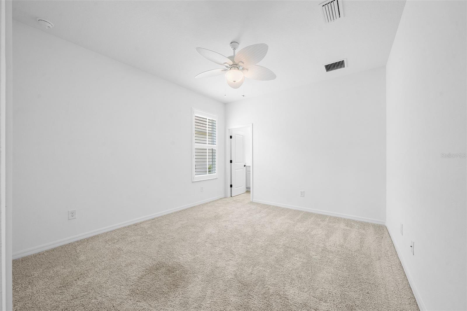 Image 39 of 60 For 19819 Tattnall Way