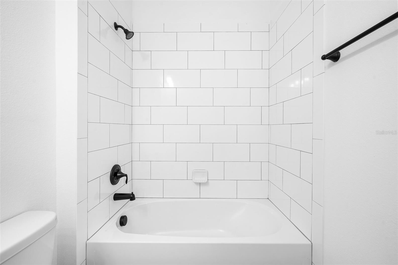 Image 42 of 60 For 19819 Tattnall Way