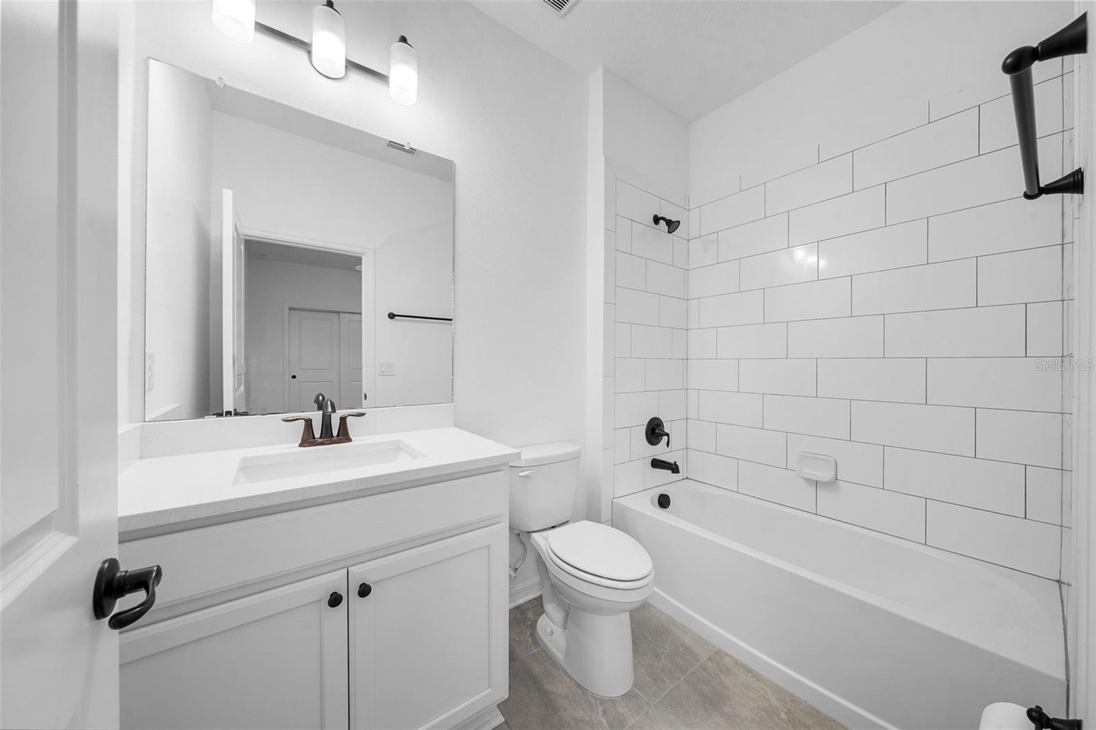 Image 43 of 60 For 19819 Tattnall Way