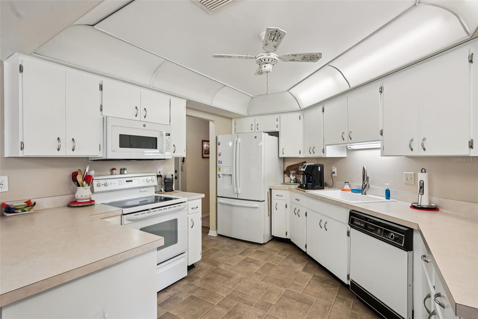 Image 14 of 55 For 1805 New Bedford Drive