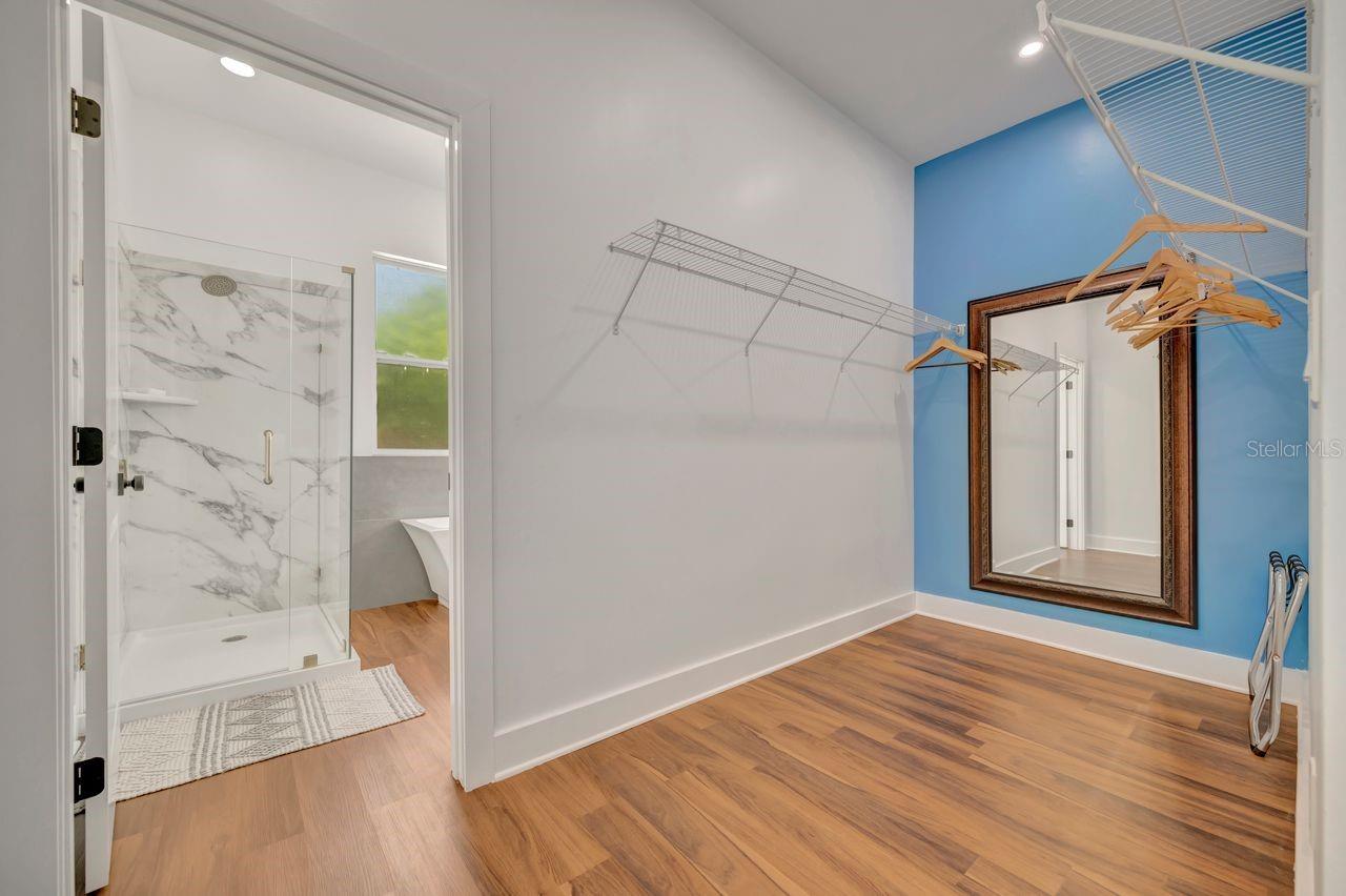 Image 21 of 42 For 2318 9th Avenue