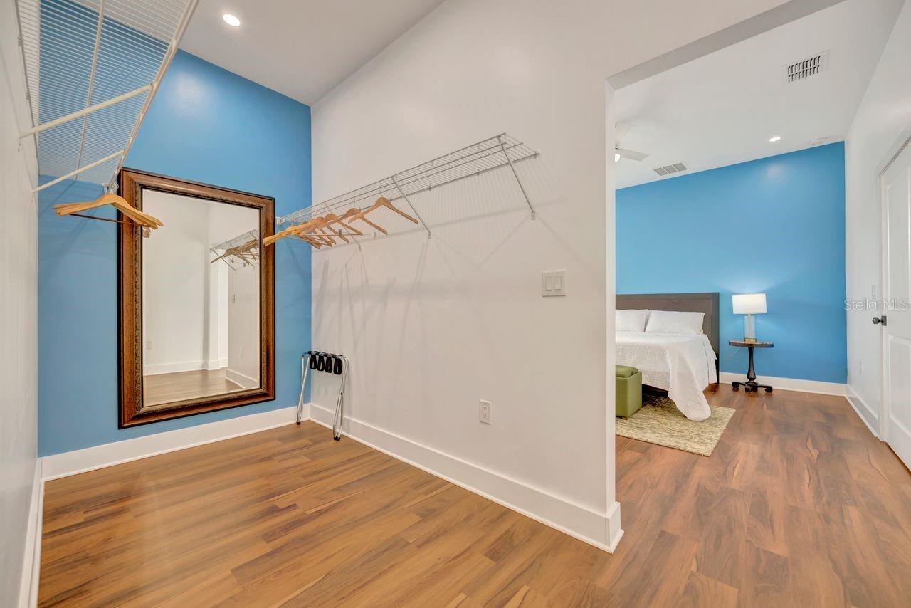 Image 22 of 42 For 2318 9th Avenue