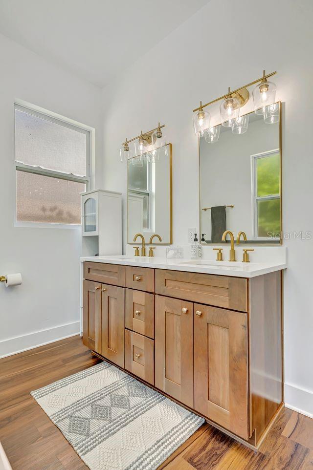 Image 25 of 42 For 2318 9th Avenue