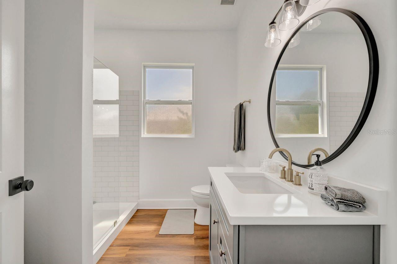 Image 29 of 42 For 2318 9th Avenue