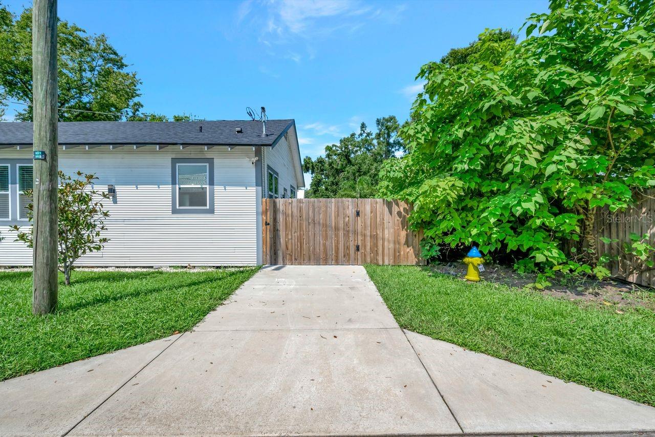 Image 40 of 42 For 2318 9th Avenue