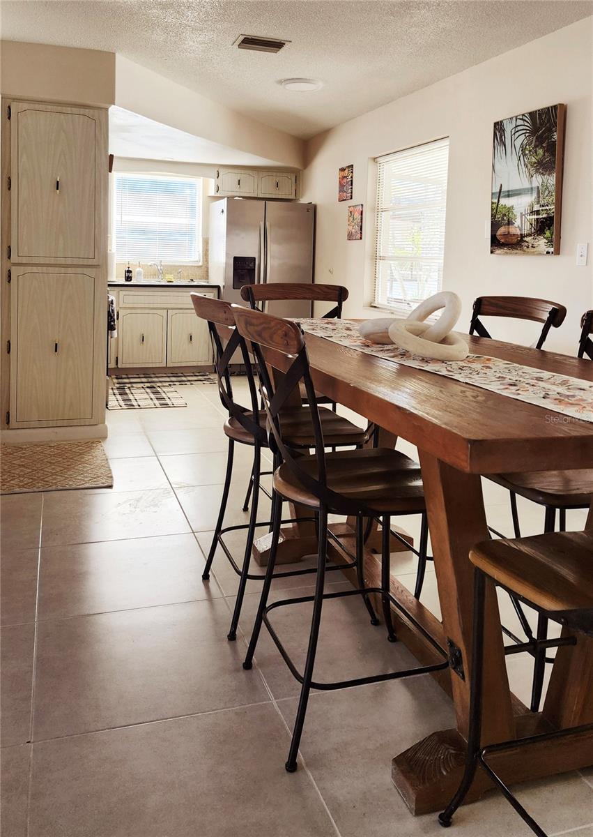 Image 14 of 24 For 9709 Lakeside Lane