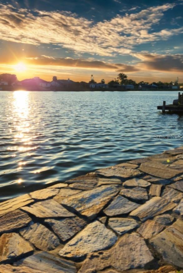 Image 2 of 24 For 9709 Lakeside Lane