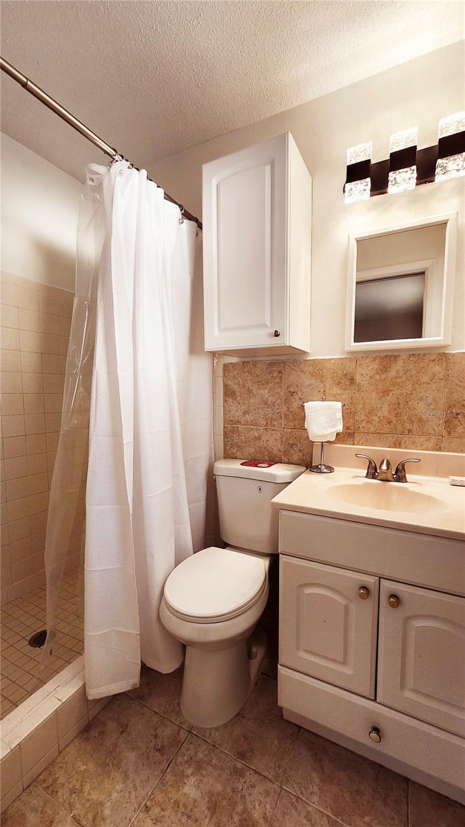 Image 22 of 24 For 9709 Lakeside Lane