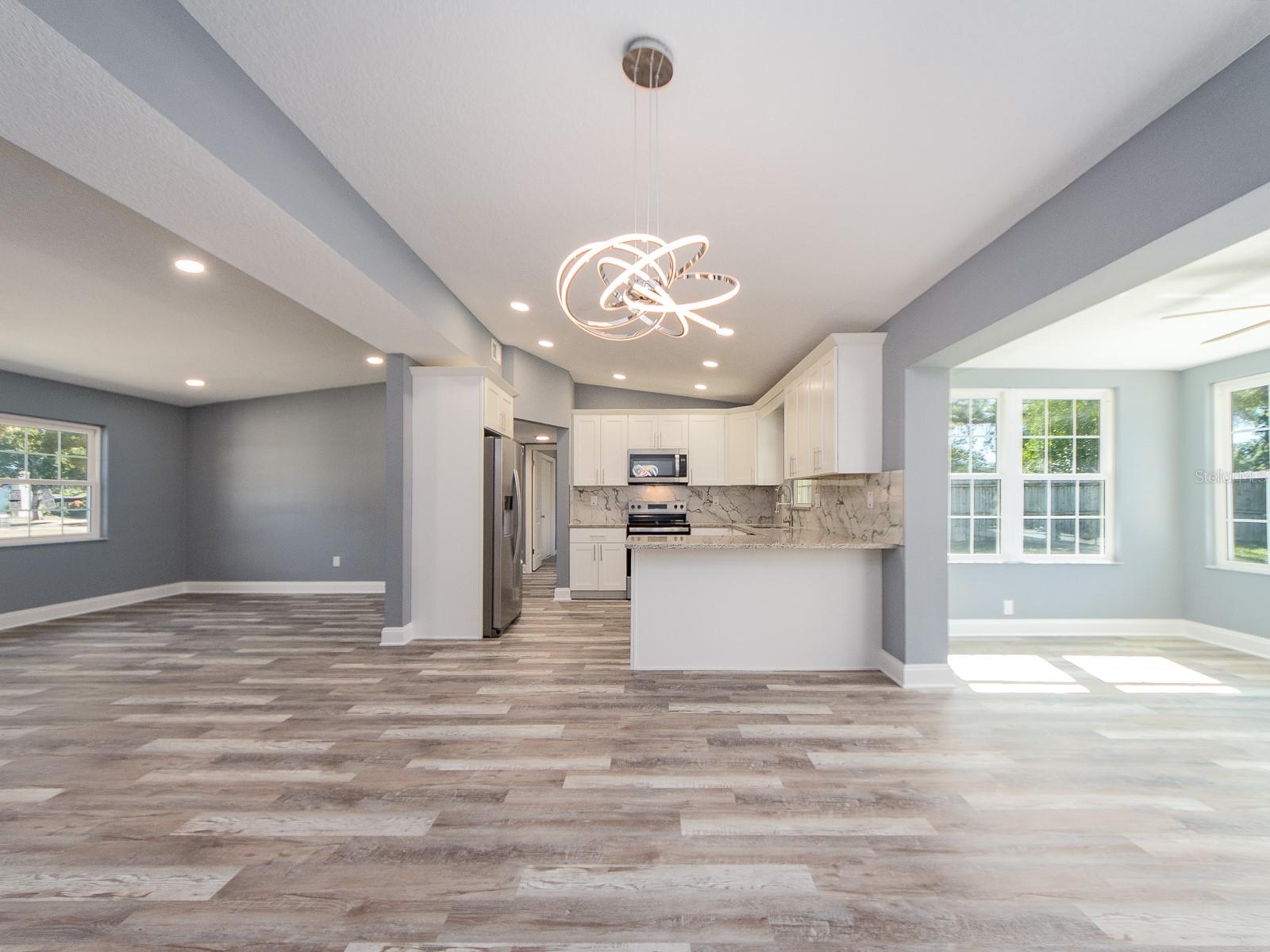 Image 13 of 29 For 1596 Evergreen Avenue