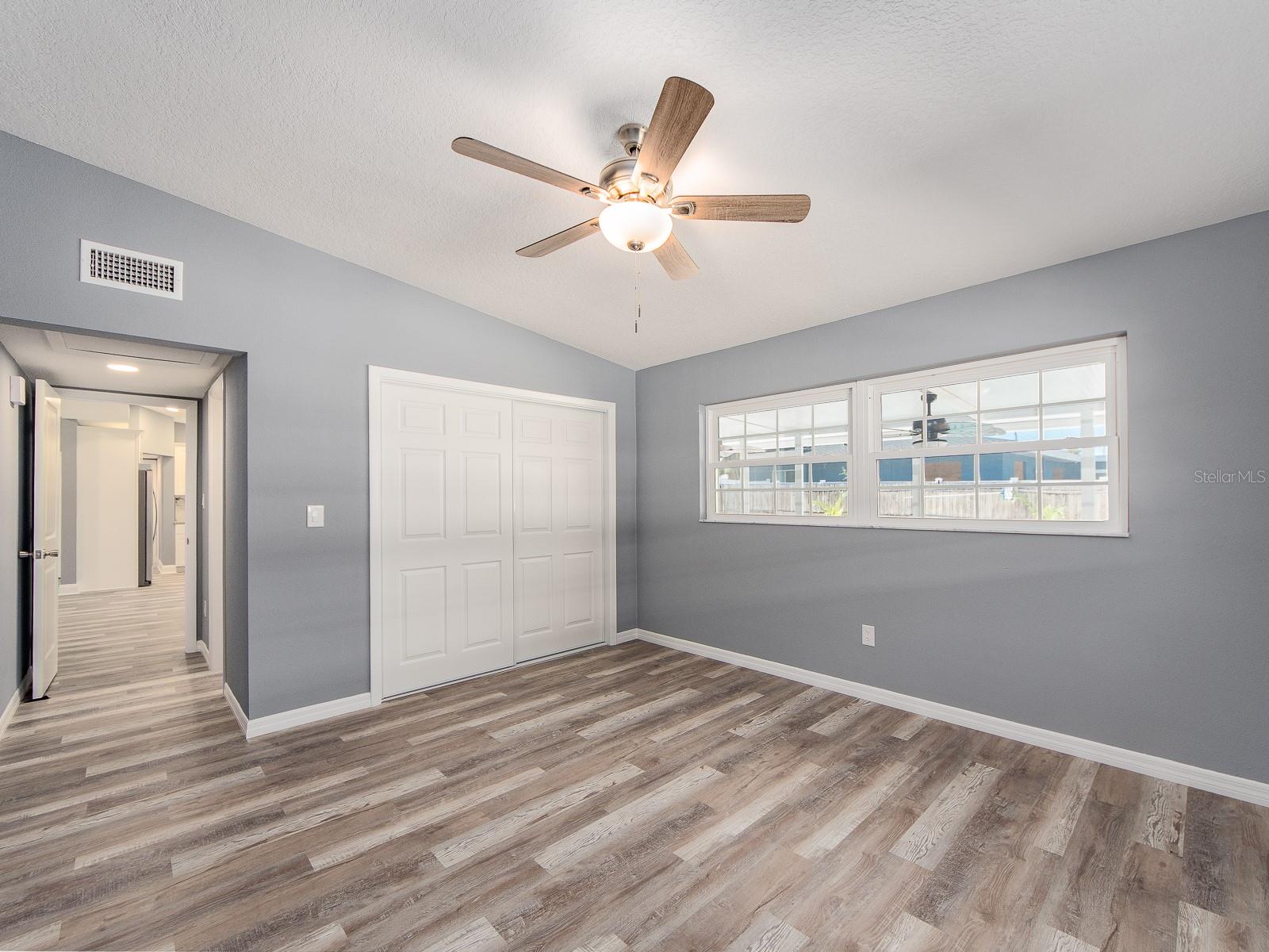 Image 16 of 29 For 1596 Evergreen Avenue