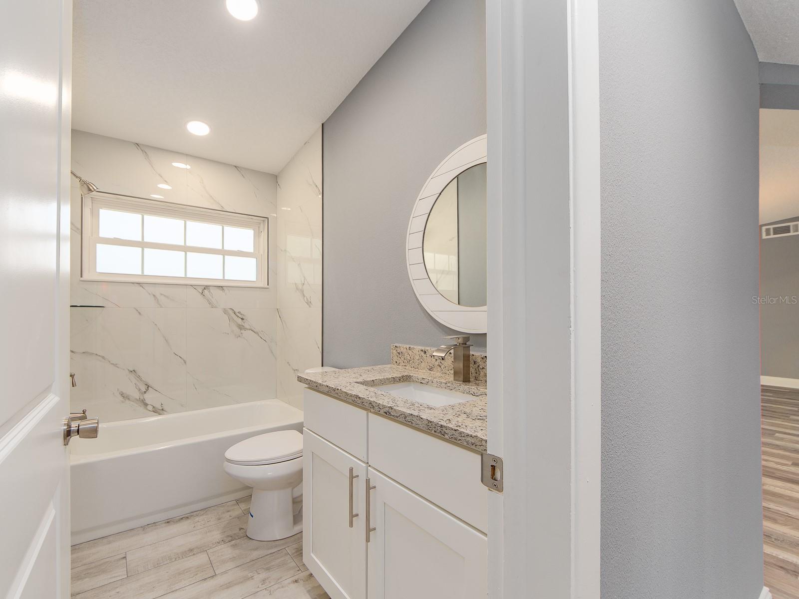 Image 22 of 29 For 1596 Evergreen Avenue