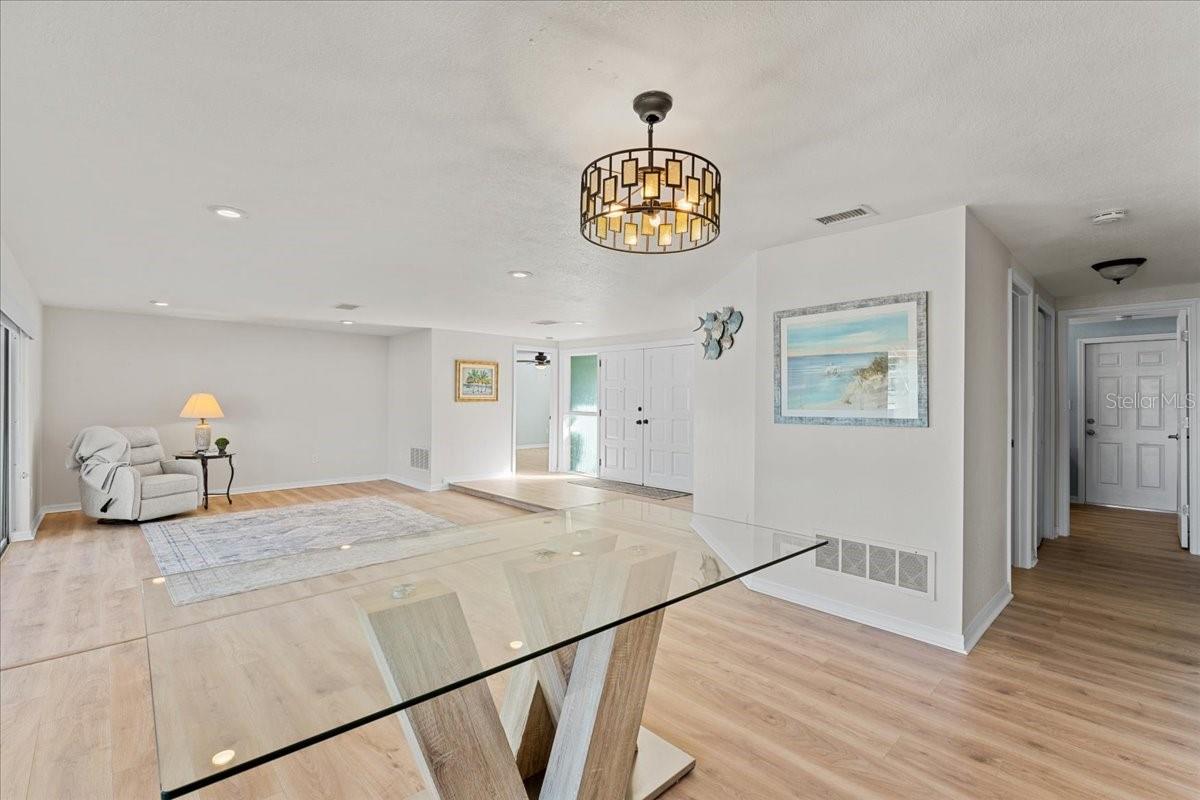 Image 14 of 76 For 5028 Ensign Loop